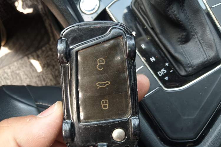 Used Volkswagen Tharu 2019 280TSI Two-Wheel Drive Luxury Version China VI Standard Vehicle Key