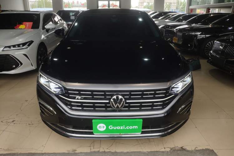 Used Volkswagen Passat 2023 Facelift 330TSI Luxury Edition