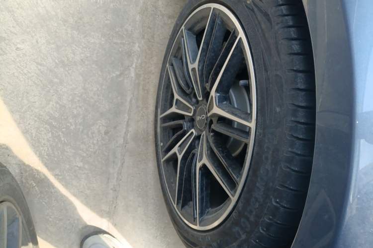 Used BYD Seal 2025 650 Intelligent Driving Version Right Front Wheel Hub