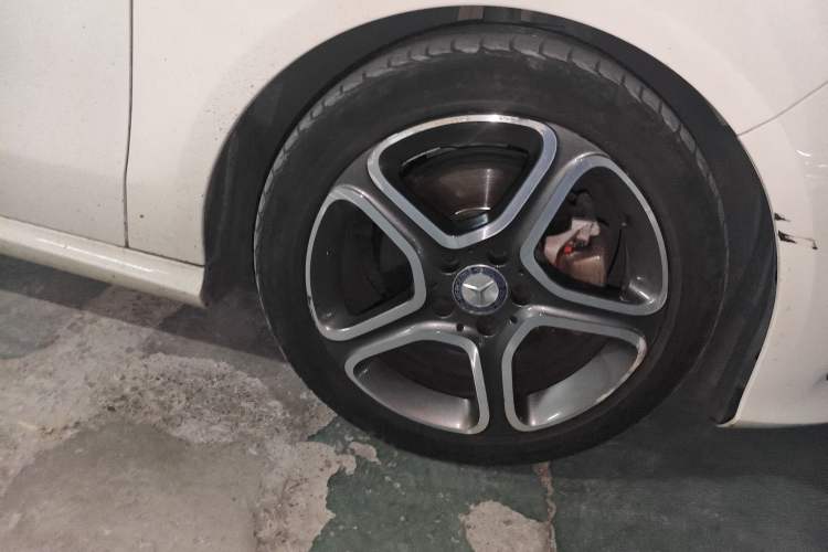 Used Mercedes-Benz CLA 2017 CLA 180 Right Front Wheel Hub