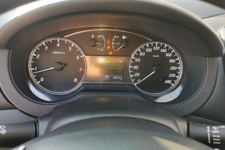 Used Nissan Tiida 2016 1.6L CVT Cool Dynamic Edition
