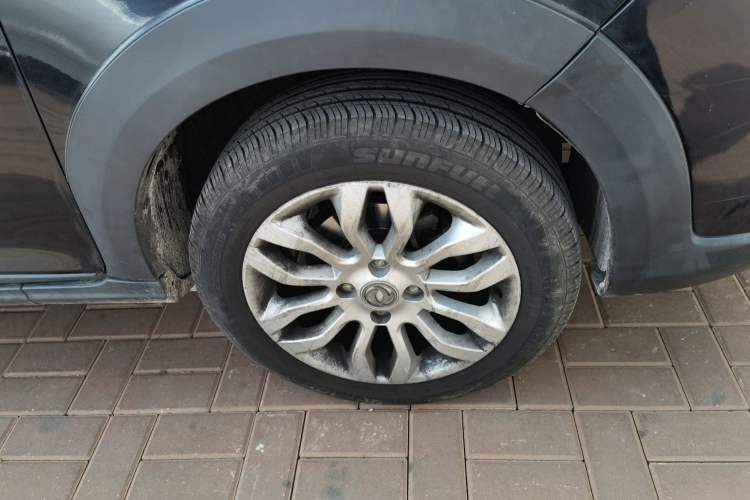 Used Dongfeng Aeolus AX3 2016 1.5L Automatic Shangkue Model