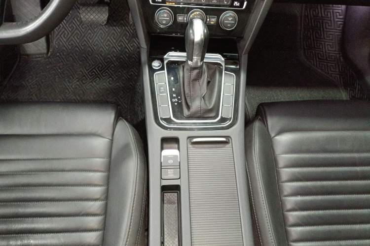 Used Volkswagen Magotan 2018 Facelift 380TSI DSG Luxury Version
