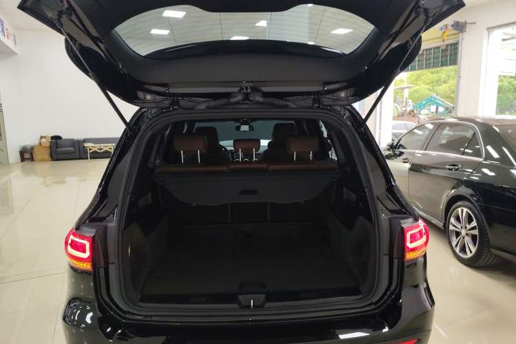 Used Mercedes-Benz GLB 2023 GLB 200 Dynamic Edition Trunk
