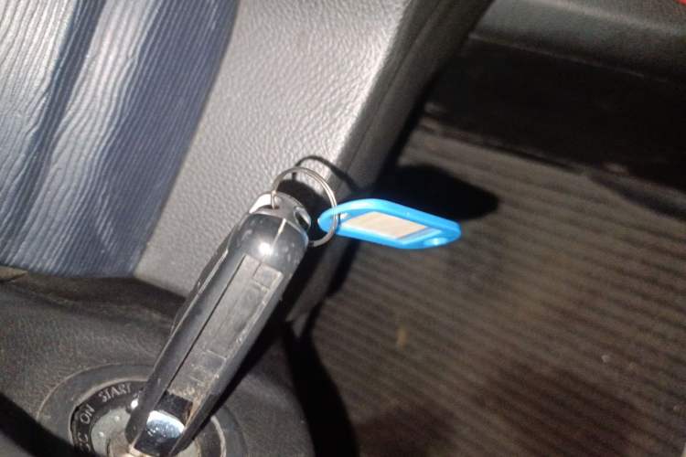 Used FORTHING Lingzhi 2022 M5L 1.6L Utility Model 7 Seats Vehicle Key