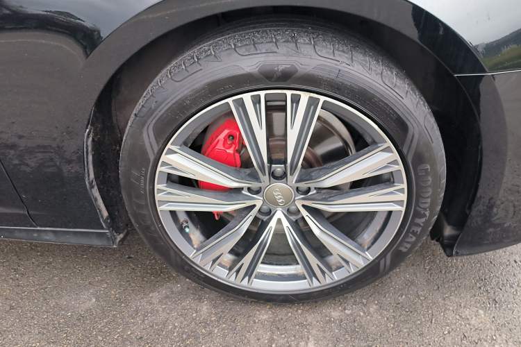 Used Audi A6L 2020 45 TFSI Prestige Dynamic Edition Right Front Wheel Hub