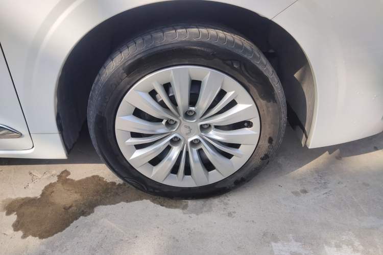 Used Wuling Jiachen 2022 1.5L Manual Enjoyment Elite Model Right Front Wheel Hub