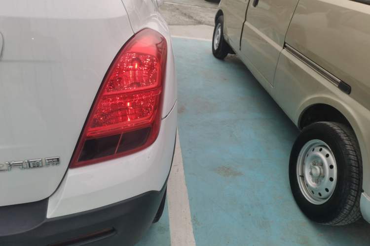 Used Chevrolet Trax 2016 1.4T Automatic Two-Wheel Drive Comfort Version with Sunroof