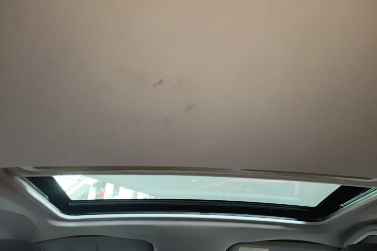 Used Haima M3 2016 1.5L Manual Comfort Model with Sunroof Headliner