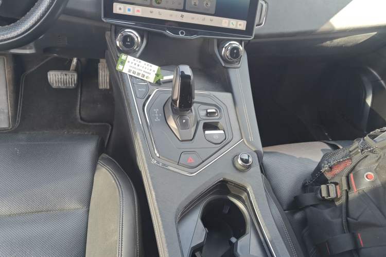 Used Lynk & Co 01 2023 1.5TD EM-F PM Gear Lever