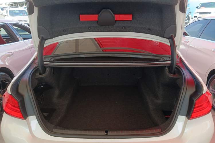 Used BMW 5 Series 2018 Facelifted 530Li Luxury Edition Premium Package