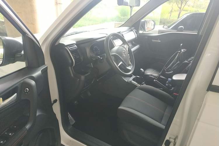 Used CHANGAN OSHAN X70A 2018 1.5L Manual Comfort Model