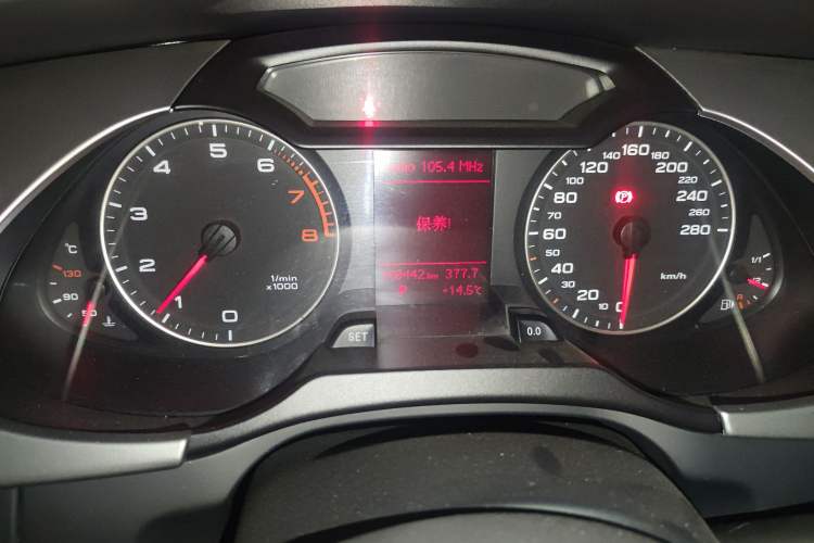 Used Audi A4L 2012 2.0 TFSI automatic standard version