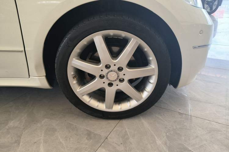 Used Mercedes-Benz A-Class 2011 A 180 Right Front Wheel Hub