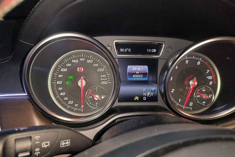 Used BAIC Off-Road BJ90 2021 3.0T Zhenrong Edition Odometer Close Up