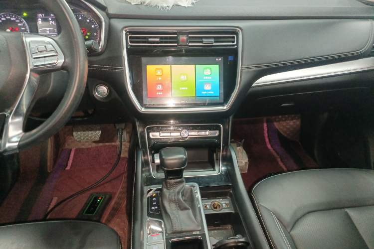 Used Roewe RX8 2019 30T Two-Wheel Drive Supreme Flagship Edition
