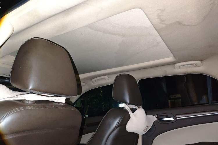 Used Chrysler 300C 2014 3.0L Excellence Edition Headliner