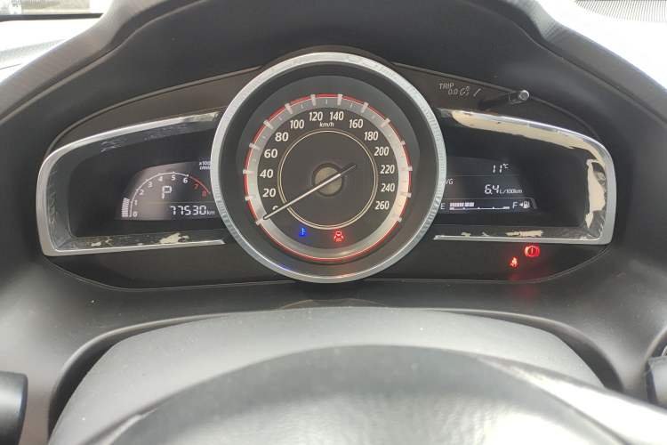 Used Mazda Mazda 3 Axela 2016 Sedan 1.5L Automatic Luxury Model