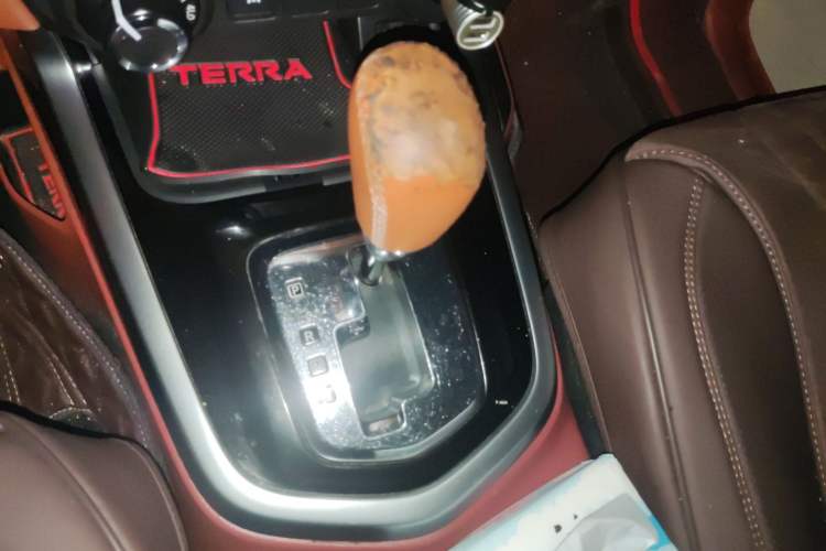 Used Nissan Terra 2018 2.5L Automatic 4x4 Luxury Edition