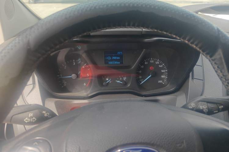 Used Ford Transit 2019 2.0T Diesel Multi-Purpose Commercial Vehicle Short Wheelbase Low Roof 6-Seater China VI Standard