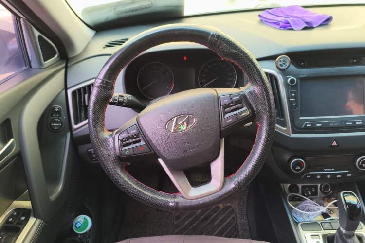 Used Hyundai ix25 2015 1.6L Automatic Two-Wheel-Drive Deluxe DLX Model