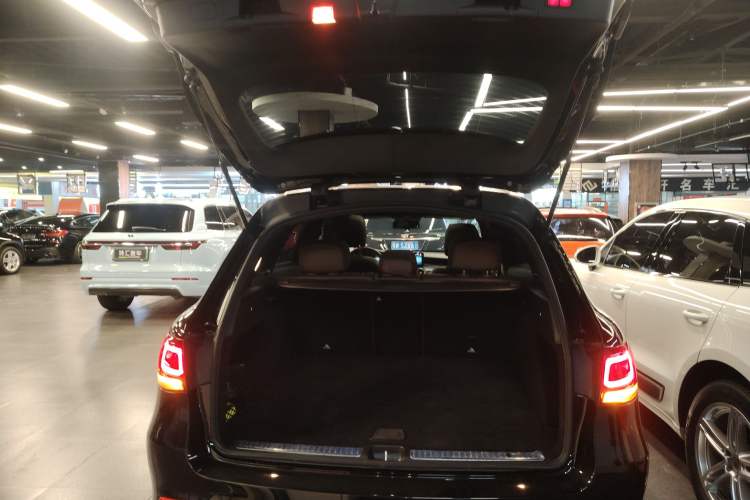 Used Mercedes-Benz GLC 2021 GLC 300 L 4MATIC Dynamic Model
