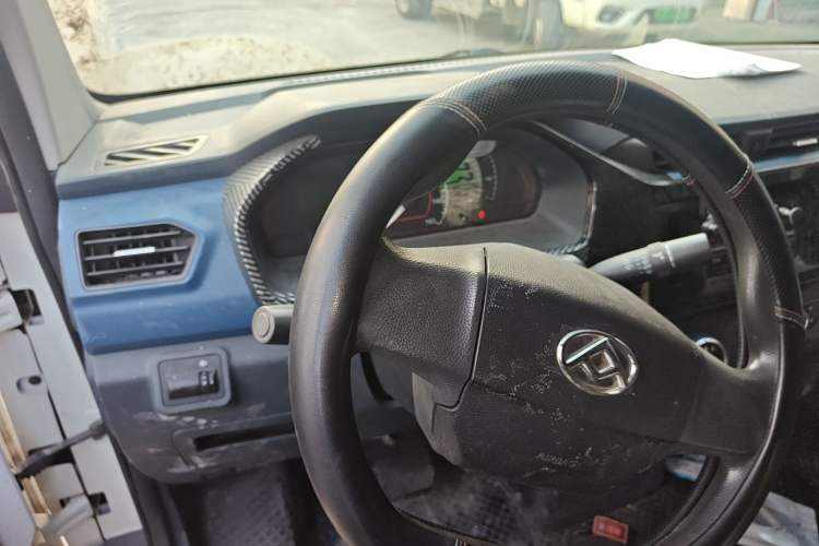 Used SAIC MAXUS EV30 2019 City Logistics Vehicle Fast Delivery Version Long Wheelbase Mengguli 35 kWh