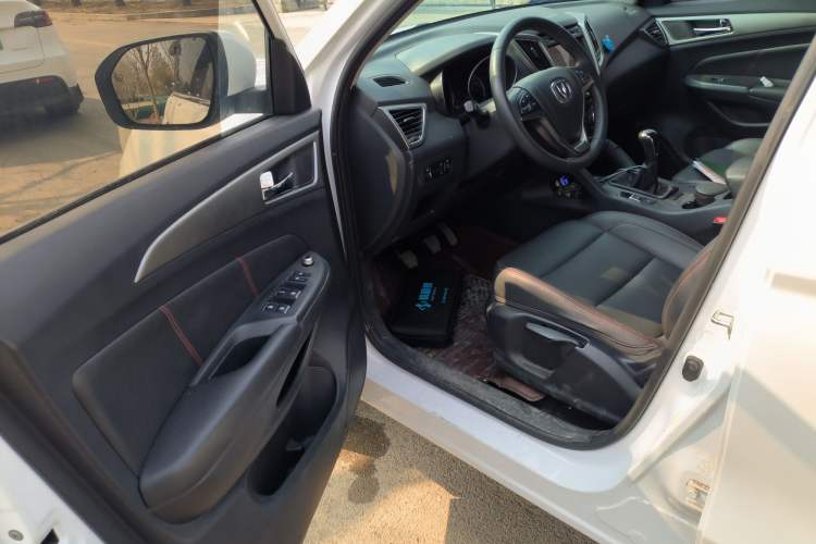 Used Changan CS75 2016 2.0L Manual Luxury Version China V Standard
