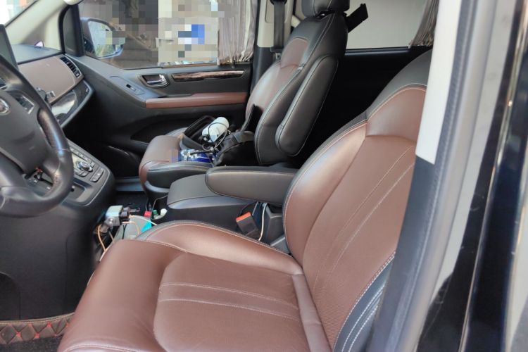 Used SAIC MAXUS G10 2016 2.0T Automatic Luxury Executive Edition Left Front Seat