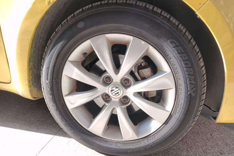Used MG 3 2011 1.5L AMT Elite Edition Right Front Wheel Hub