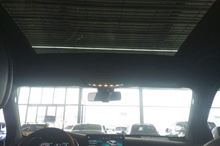 Used Mercedes-Benz GLC 2022 Facelift GLC 260 L 4MATIC Luxury Edition
