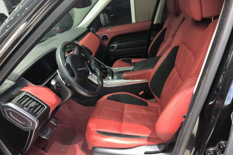 Used Land Rover Range Rover Sport 2022 3.0 L6 YAO Black Edition
