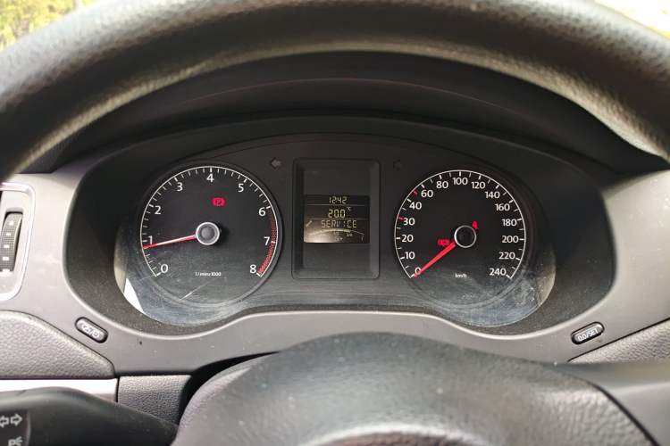 Used Volkswagen Sagitar 2012 1.6L Manual Fashion Edition