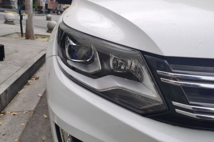 Used Volkswagen Tiguan 2016 280TSI Automatic Two-Wheel-Drive Silk Road Style Edition Right Front Headlight