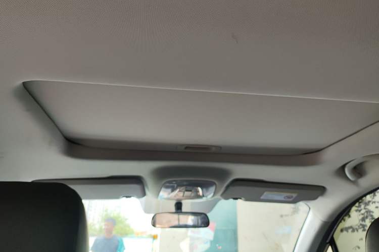 Used GAC Trumpchi GS4 2017 235T Manual Two-Wheel Drive Luxury Edition Headliner