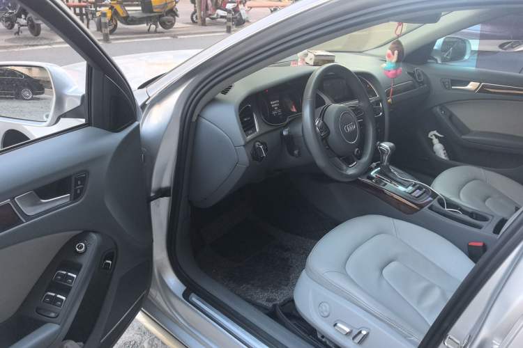 Used Audi A4L 2015 35 TFSI Automatic Comfort Model