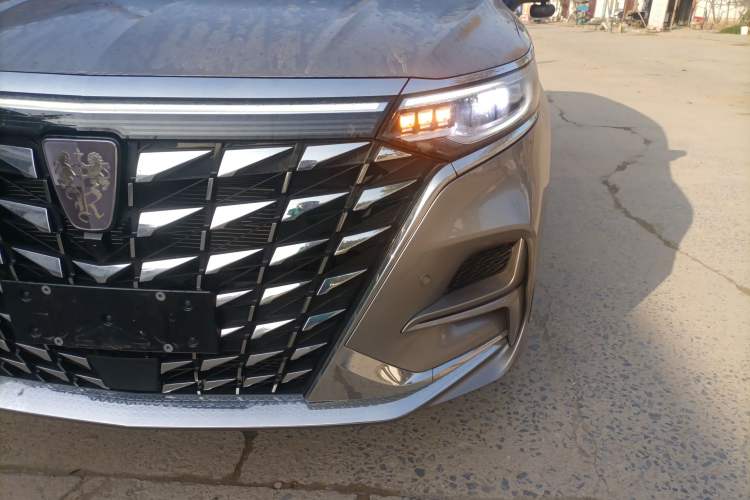 Used Roewe iMAX8 2023 400TGI Elite Edition
