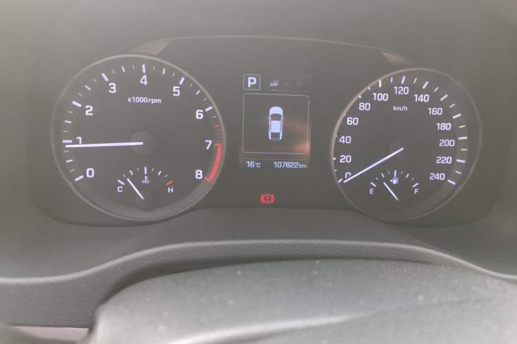 Used Hyundai Elantra (6th Generation / Lingdong) 2016 1.6L Automatic ZhiXuan – Elite Version Odometer Close Up