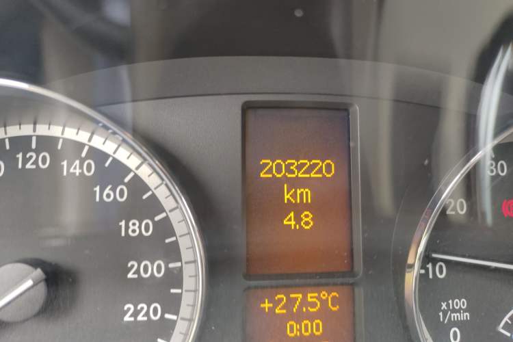 Used Mercedes-Benz Viano 2011 2.5L Navigator Edition
