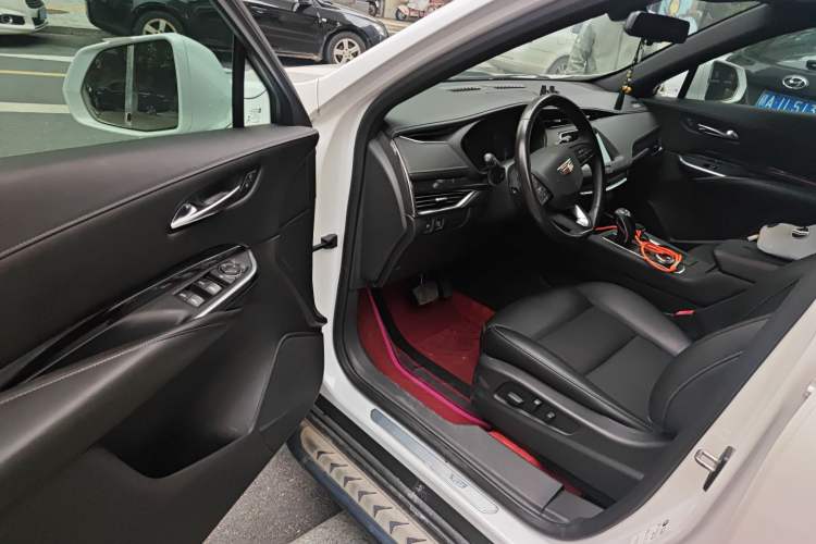 Used Cadillac XT4 2018 28T Two-Wheel Drive Tech Version