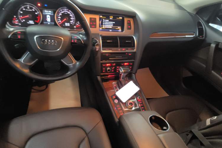 Used Audi Q7 2015 35 TFSI Sport Edition Gear Lever