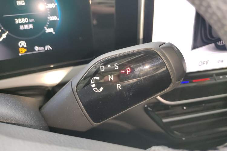 Used Volkswagen Passat 2025 Pro 380TSI Dragon Supreme Edition