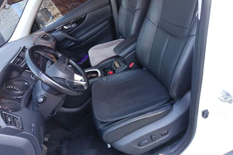 Used Nissan X-Trail 2019 2.0L CVT Smart Connect Comfort Edition 2WD
