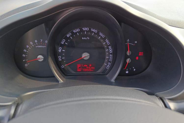 Used Kia Sportage R 2012 2.0L Automatic Two-Wheel Drive GL Trim
