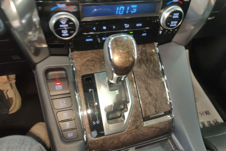 Used Toyota Vellfire 2021 Crown Dual-Engine 2.5L HV Prestige Edition Gear Lever