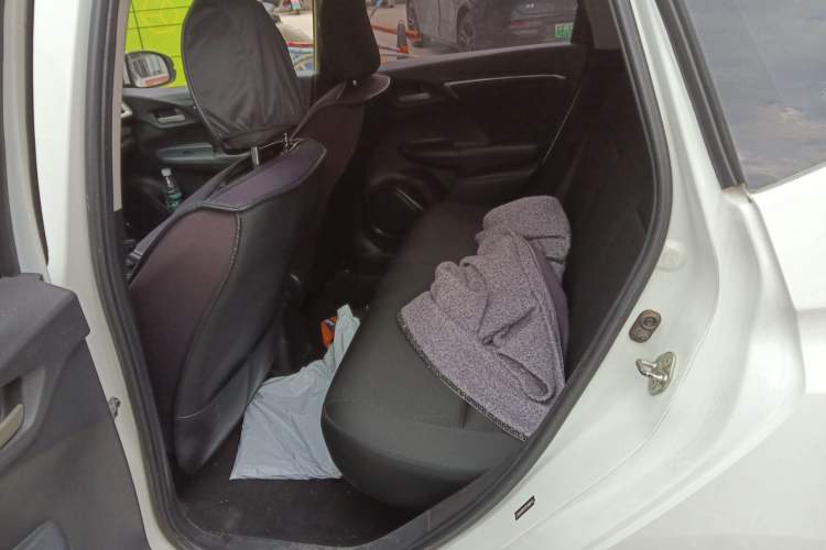 Used Honda Fit 2014 1.5L SE CVT Fashion Model Left Rear Seat