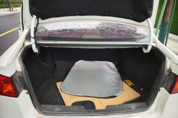 Used Roewe 350 2015 1.5L Manual Luxury Sunroof Edition