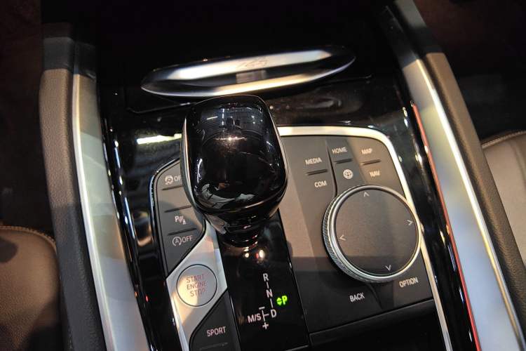 Used BMW Z4 2022 sDrive 25i M Sport Package Gear Lever