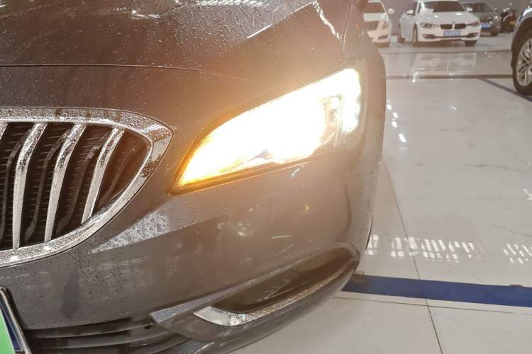 Used Buick Verano 2017 Sedan 15S Automatic Entry Model Left Front Headlight