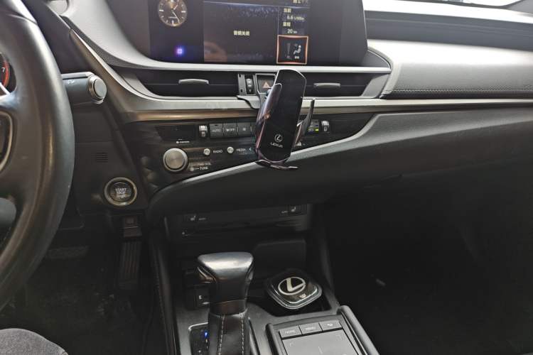 Used Lexus ES 2020 200 Excellence Edition